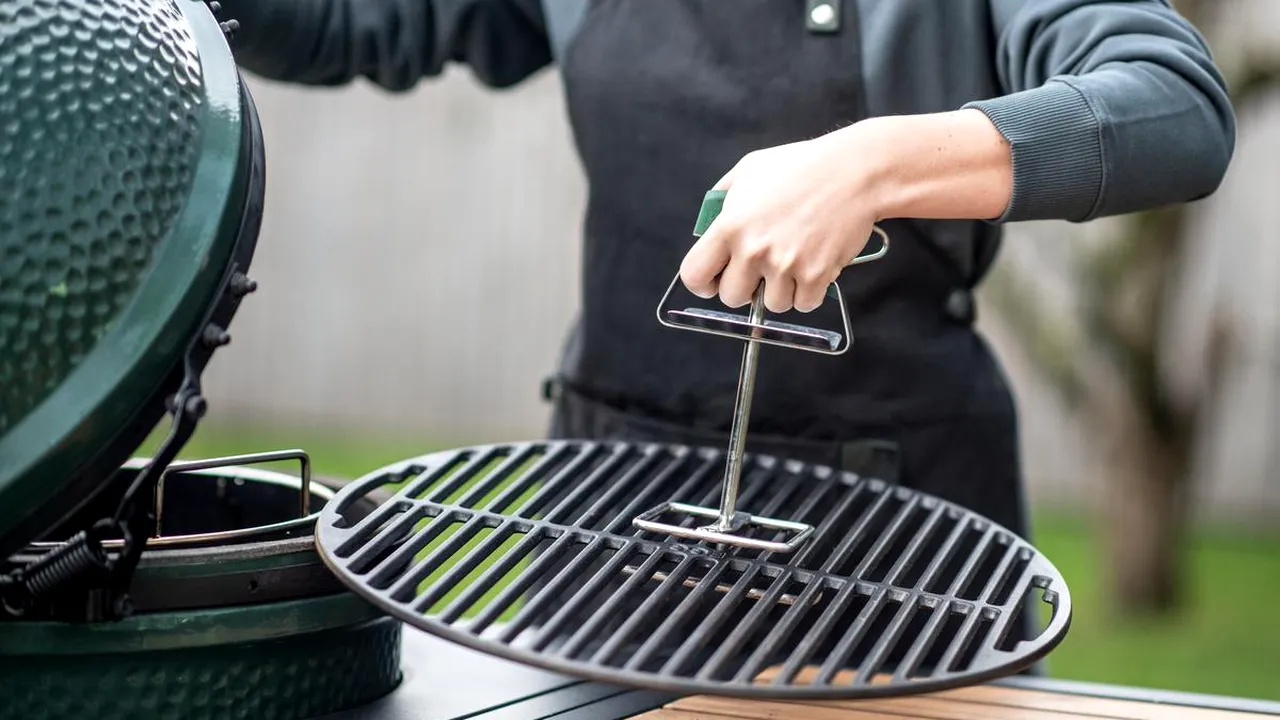 (P) Soluții simple pentru curățarea rapidă a grătarului