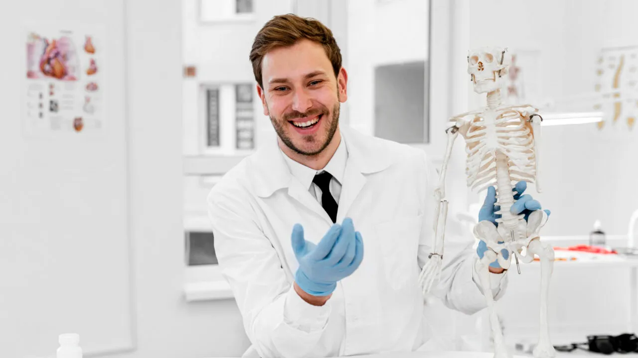 (P) Ce este ortopedia și cu ce se ocupă un medic ortoped?