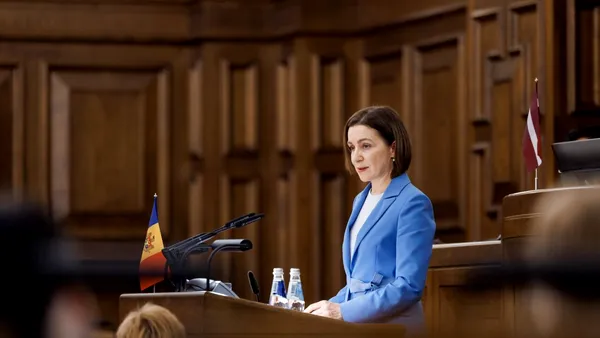 Maia Sandu a început discursul din Parlamentul Letoniei cu poezia „În limba ta”, de Grigore Vieru