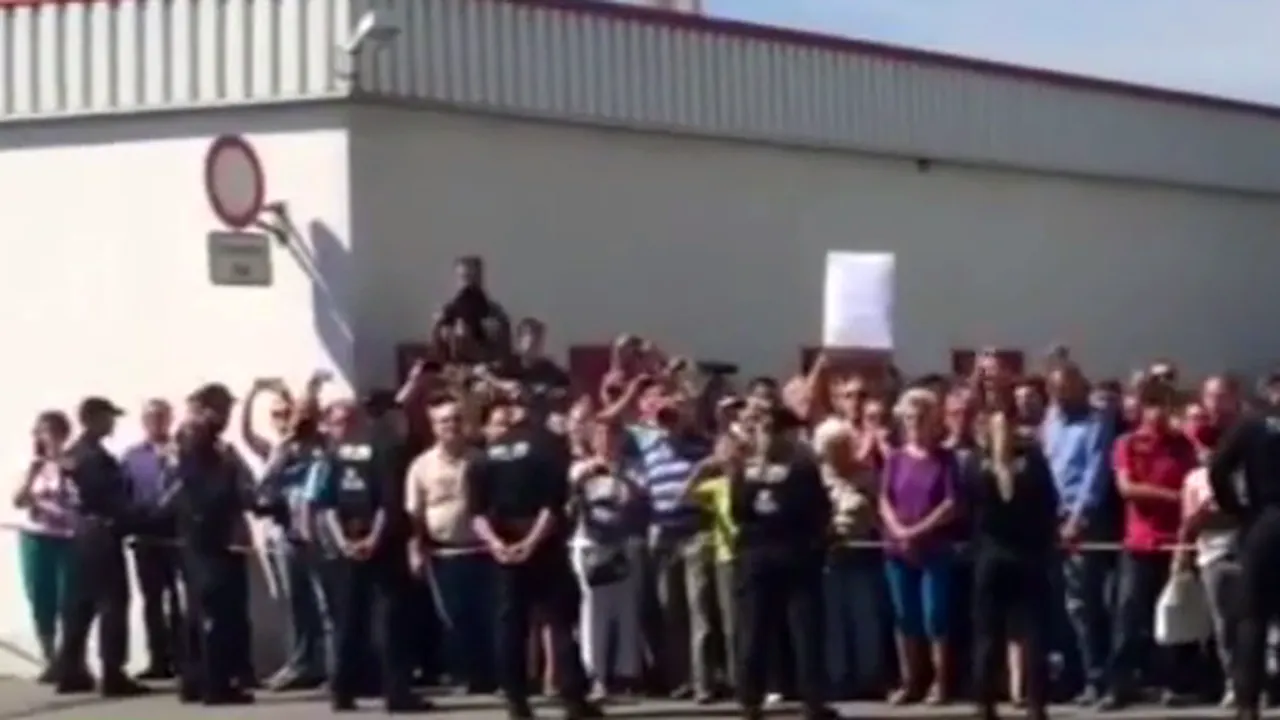 Angela Merkel, huiduită de protestatari cu ocazia vizitei la centrul de refugiați din Heidenau