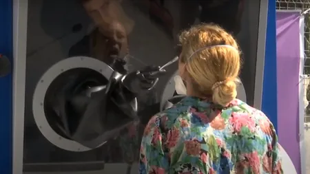 INEDIT. Un corespondent CNN demonstrează cum funcționează unitățile mobile de testare pentru Covid-19 din Israel