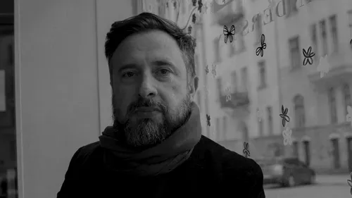 INTERVIU | Ștefan Constantinescu, regizorul lungmetrajului „Om Câine”: „Am vrut să fac un film viu, să se nască pe platou. Căutam onestitatea expunerii unui asemenea subiect”