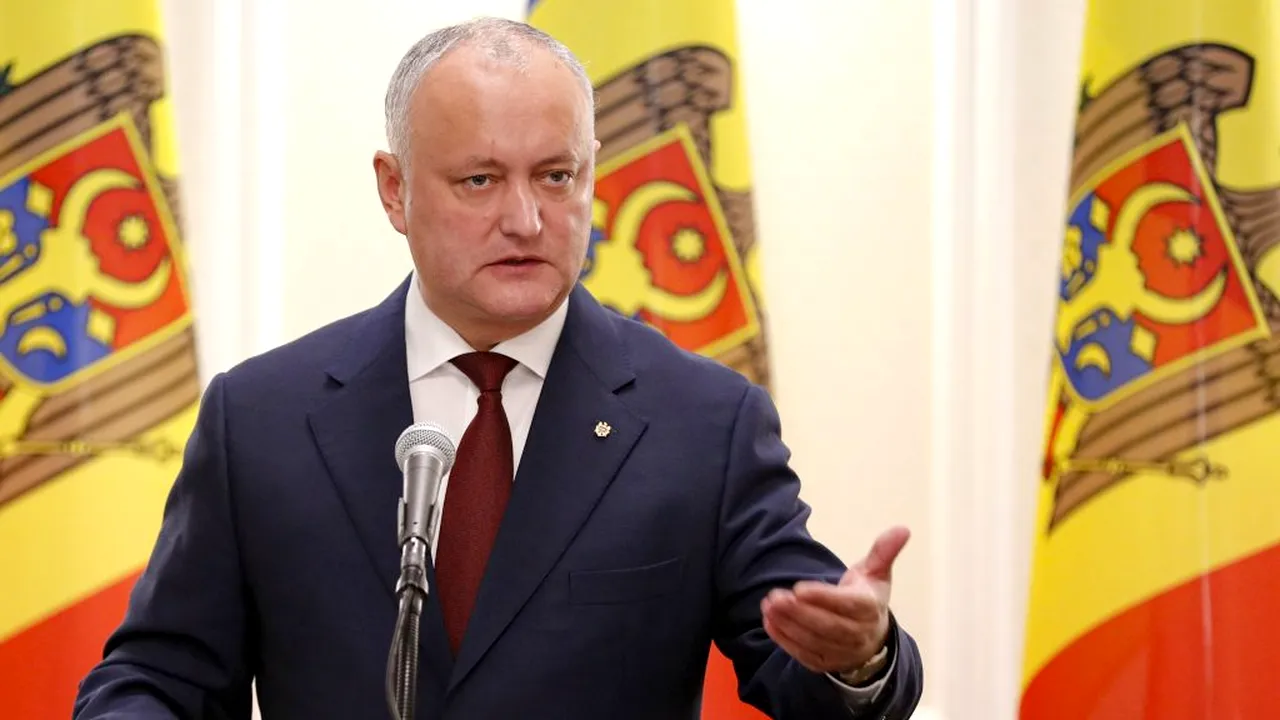 Cum își consolează Dodon susținătorii după ce a pierdut alegerile prezidențiale: „Liniștiți-vă. Beți câte 50 grame și mergeți mai departe!” - VIDEO
