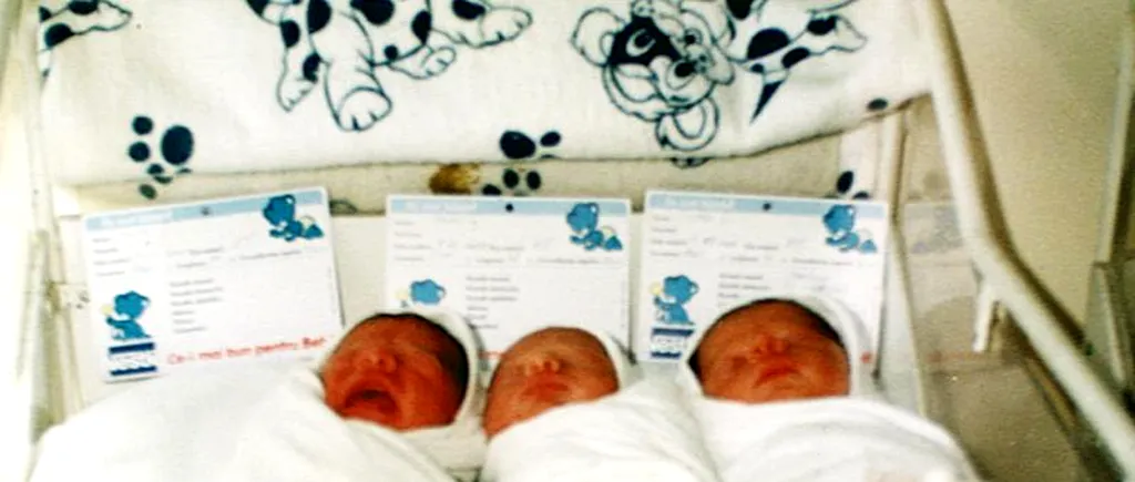 Zeci de persoane s-au interesat de înfierea tripleților abandonați la Maternitatea din Drobeta Turnu Severin