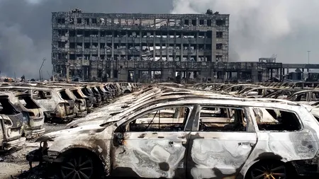 Panică în China: sute de tone de cianură erau stocate la depozitul devastat de explozii. Zeci de site-uri, închise pe motiv că răspândesc 