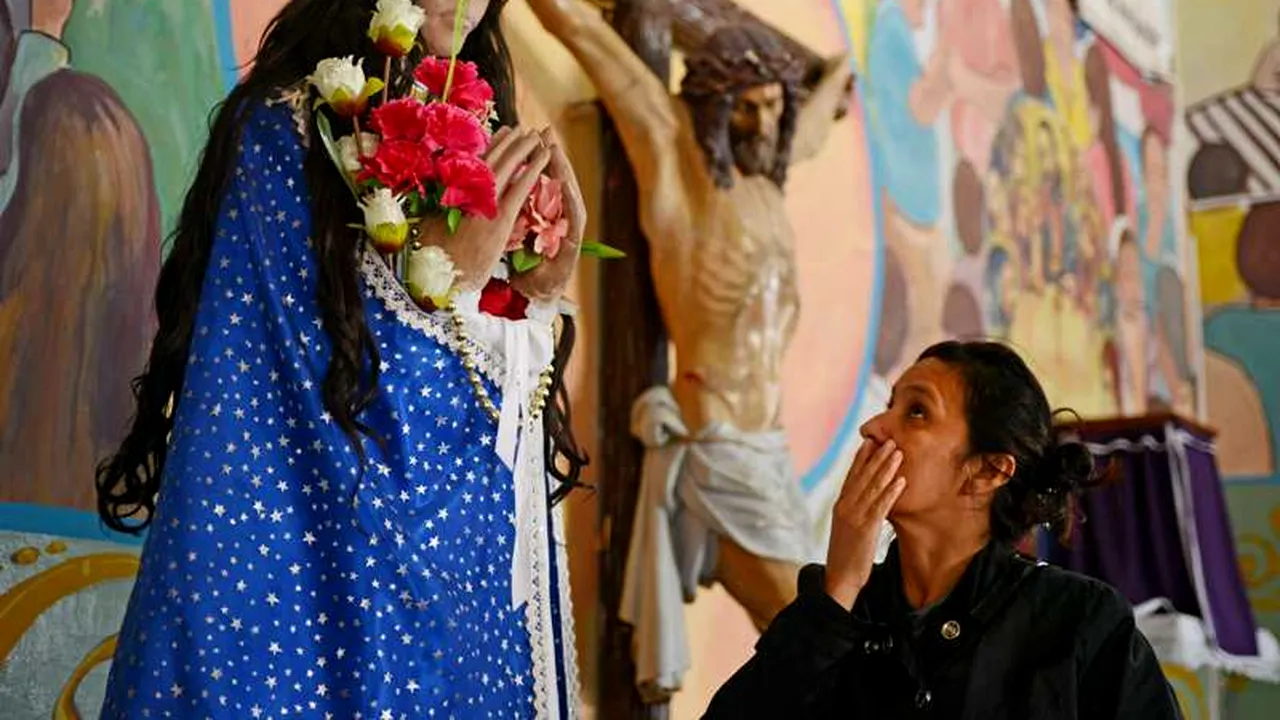 Papa Francisc îndeamnă argentinienii să nu vină la întronizarea sa pentru că este o călătorie scumpă