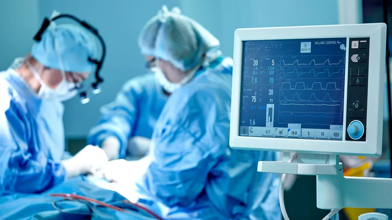 Prelevare de organe la Spitalul din Moinești, transplantate unor pacienți din București și Iași. Chirurgul Adrian Cotîrleț: ”Cu acest gest suprem, un om pe care nu-l cunoşti, prinde putere şi trăieşte”