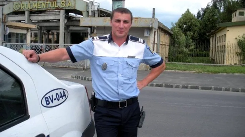 Polițistul Marian Godină se însoară. Cine va fi nașul și cum arată invitațiile la nunta sa 