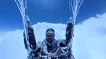 Supraviețuire incredibilă în CHINA! Un parapantist a scăpat cu viață după ce a fost tras de curenți la peste 8.500 de metri altitudine