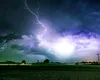 Cod portocaliu de VIJELII în Capitală. Ploi torențiale și descărcări electrice. S-a emis RO-Alert