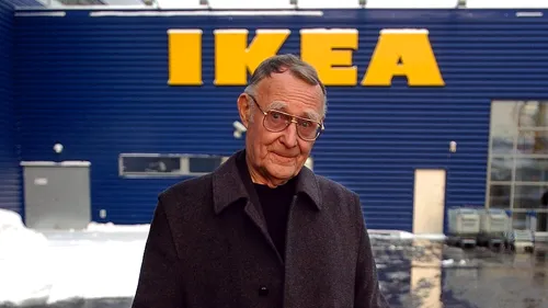 Ingvar Kamprad, fondatorul IKEA, de la vânzarea de chibrituri prin vecini  la ridicarea unui imperiu. Succesul în afaceri, definit de frugalitatea și caracterul „neplăcut al geniului suedez