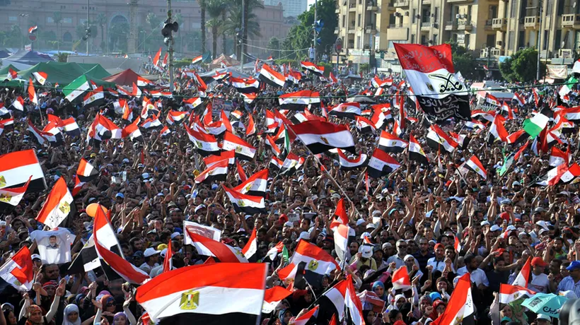 Proiectul de Constituție a Egiptului, votat de 98,1 % dintre participanții la referendum