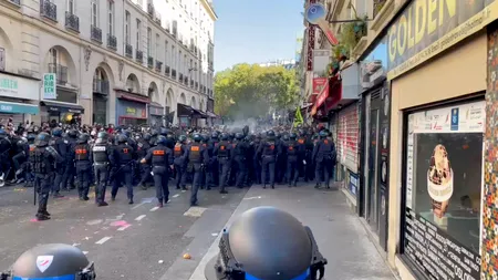 Franța impune restricții nocturne de de circulație la Paris după revoltele violente, jafuri și incendieri. Sunt peste 2.500 de arestări și pagube de sute de milioane de euro