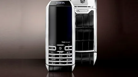 Primul telefon din lume care se încarcă de la soare