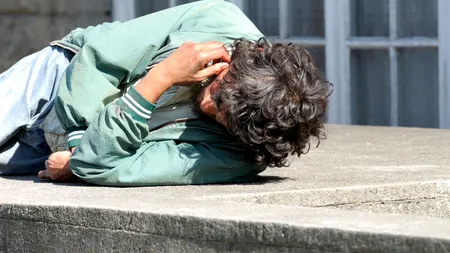 Tânăr fără adăpost, prins cu un pistol și 30 de cartușe în Craiova. De unde făcuse rost de armă