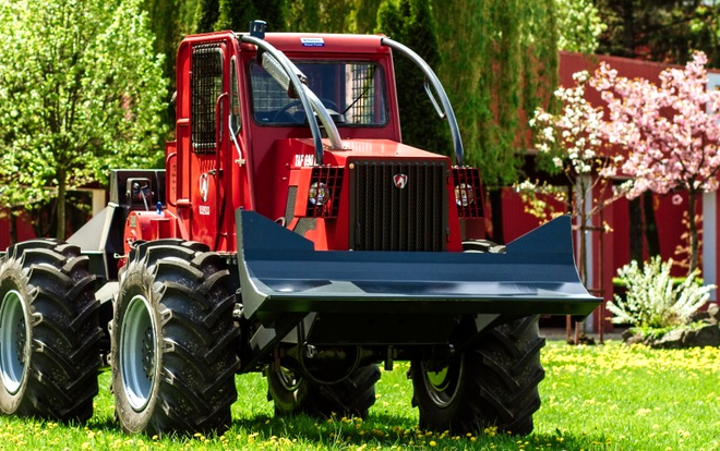 Tractor agro-forestier produs la IRUM Reghin