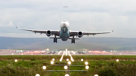 Eduard Hellvig reclamă la CE agențiile online care măresc articifial prețul biletelor de avion