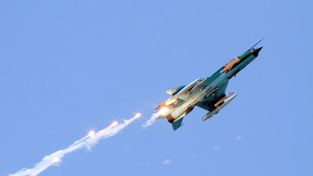 MApN: O „țintă aeriană” asemănătoare cu un BALON METEO, detectată în spațiul aerian al României.  Două MiG-uri, ridicate de la sol