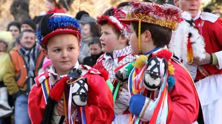 Urări de Crăciun tradiționale și urări prin SMS