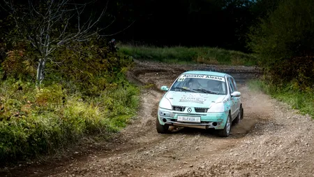 La 16 ani se luptă pe CIRCUIT cu tatăl ei pentru titlul național!