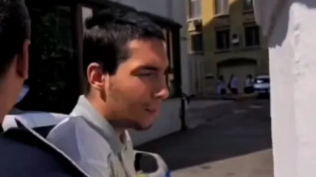 MAMA tânărului care a bătut un livrator asiatic în Capitală, despre fapta fiului ei: „Probabil că ăla a zis ceva”. Agresorul: Am fost manipulat online