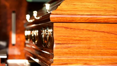 Înainte să MOARĂ, mulți oameni apelează la un bărbat misterios. Ce îi cer muribunzii: „Are ceva să vă spună...”