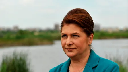 Rovana Plumb, noul ministru al Muncii, vrea să scoată din sărăcie 580.000 de români, dar nu știe să răspundă la întrebarea „Ce este un om sărac?