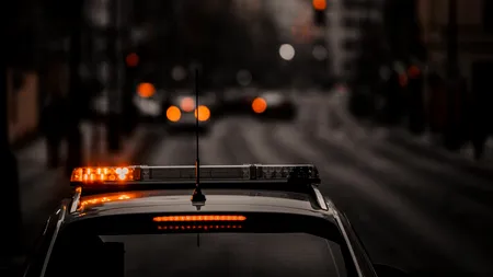 Accident grav în București. Un bărbat de 74 de ani a murit la spital, după ce a fost spulberat pe trecerea de pietoni de un șofer de 20 de ani