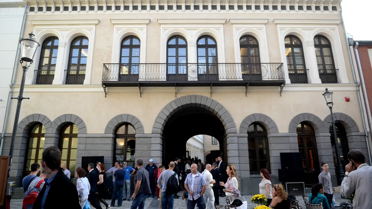 După doi ani de restaurări, Hanul Gabroveni din Capitală a fost inaugurat. Cum arată acum. GALERIE FOTO