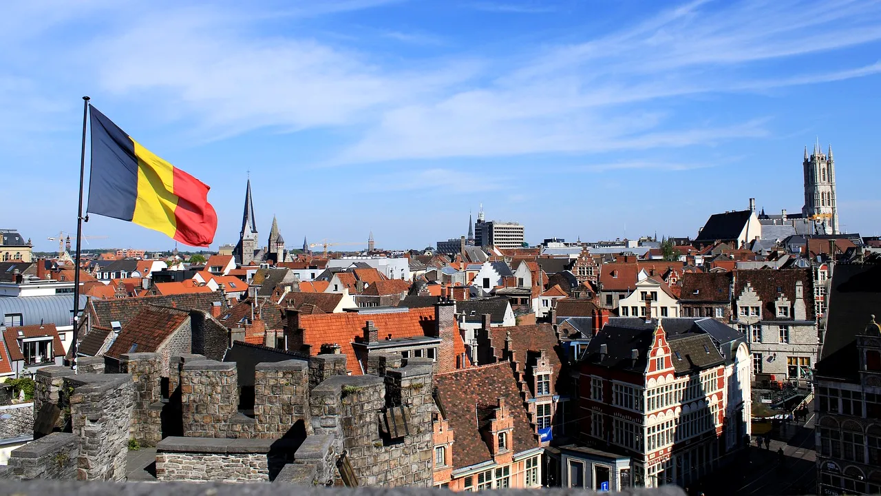 Probleme în Belgia, după ce două autocare cu muncitori români au ajuns într-un parc de vacanță