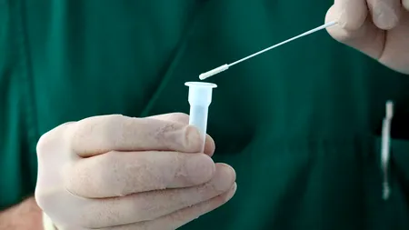 Primii 500 de pacienți COVID-19 din totalul celor 11.568 evaluaţi au primit gratuit MOLNUPIRAVIR. Spitalele și Centrele de Evaluare ambulatorie au stocuri suficiente de medicație antivirală