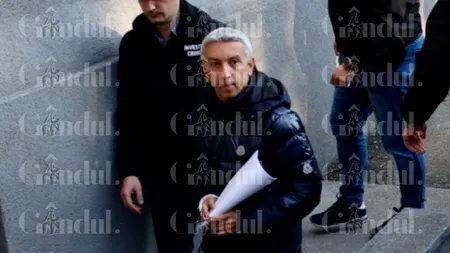 FOTO, VIDEO. Primele imagini cu Dan Diaconescu, din nou cu CĂTUȘE la mâini, după ce a fost reținut. Judecătorii decid dacă va fi arestat preventiv