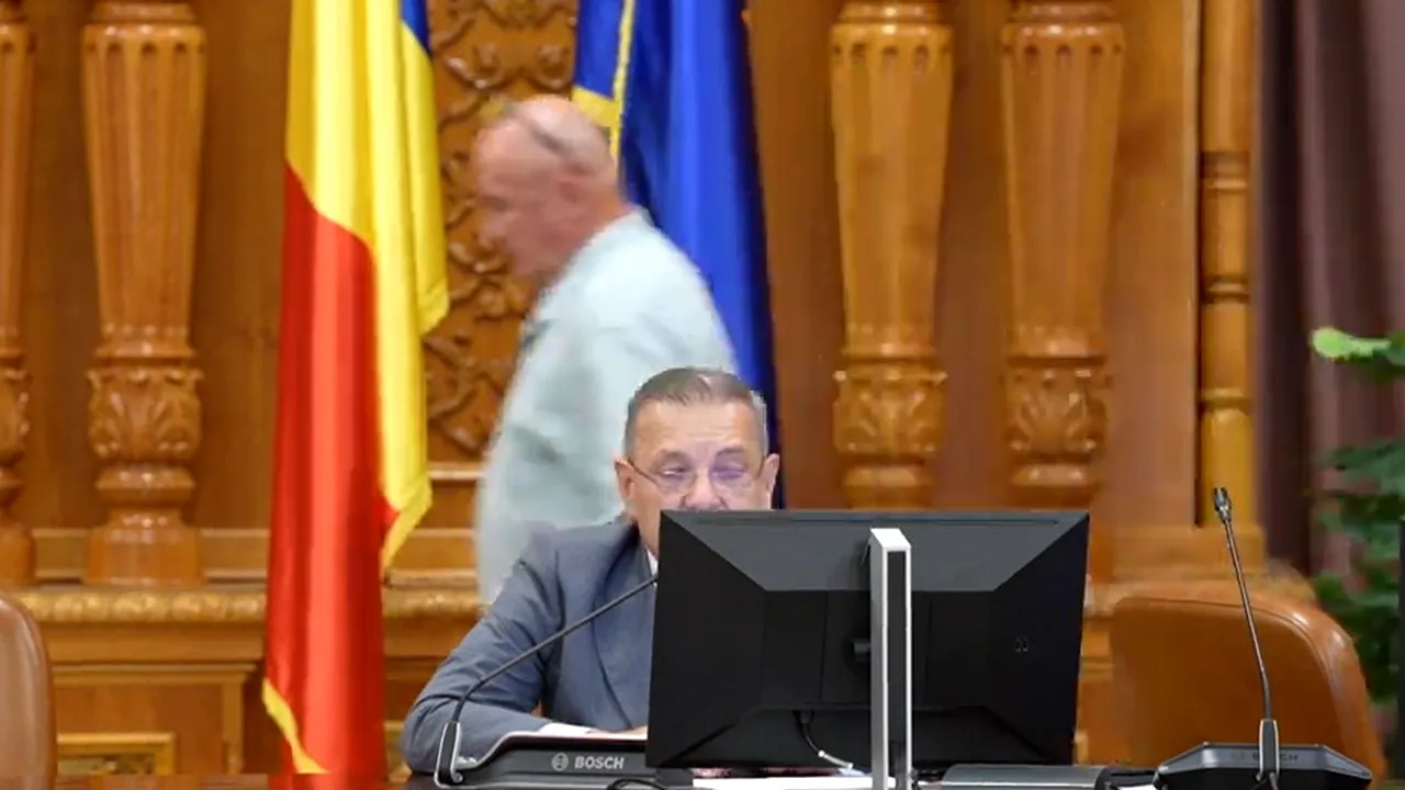 PSD a revenit cu amendamentul la conflictul de interese. Cine este incompatibil nu mai poate ocupa o funcţie publică timp de 3 ani