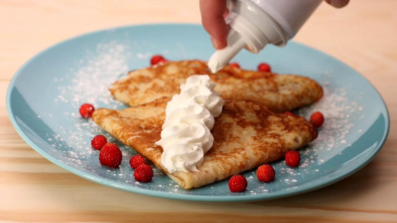 Tinerii sub 21 de ani nu mai pot cumpăra tuburi cu frișcă decât cu buletinul, în New York. Motivul pentru care un senator american a inițiat o lege în acest sens