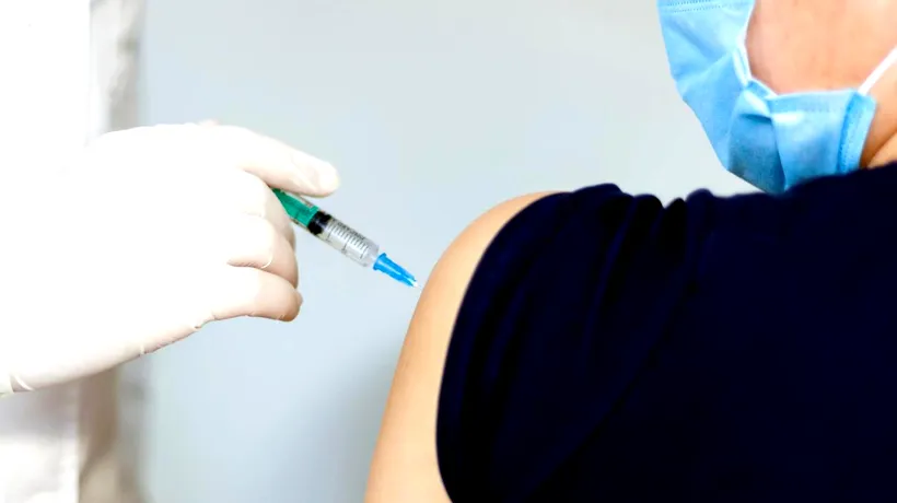 Vaccinul împotriva COVID de la Moderna a fost autorizat în UE pentru copiii între 12 și 17 ani