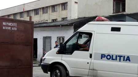 Bărbatul arestat în cazul tinerei care a căzut de la etajul unei pensiuni din Râșnov susține că nu a violat-o și a intrat în greva foamei