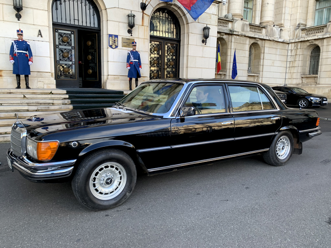 Mercedesul blindat din timpul regimului Ceaușescu, o bijuterie extrem de valoroasă în patrimoniul MAI