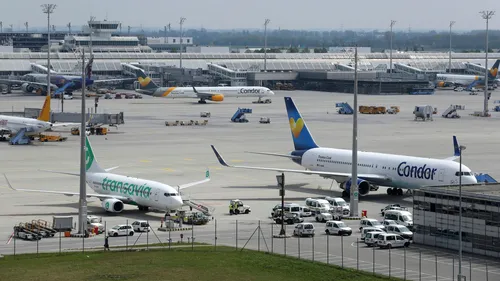 Aeroportul din Munchen, evacuat după ce un bărbat a fost depistat cu un proiectil în rucsac