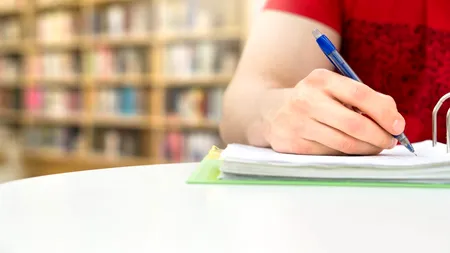 ȘCOALĂ. Anunțul făcut de Ministerul Educației. Cum se calculează mediile elevilor în semestrul al doilea