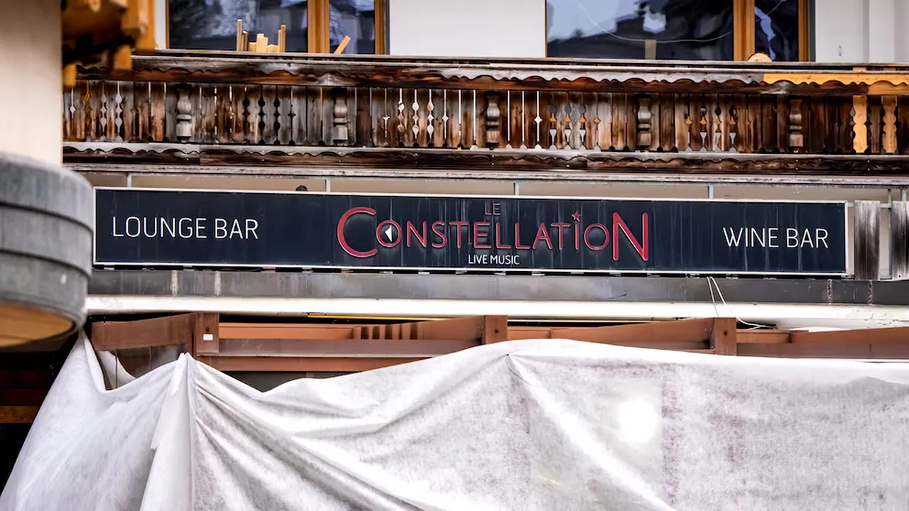 Patronii clubului din Crans-Montana sunt cercetați pentru ucidere din culpă. Fotografii vechi cu renovările barului, indicii importante în anchetă