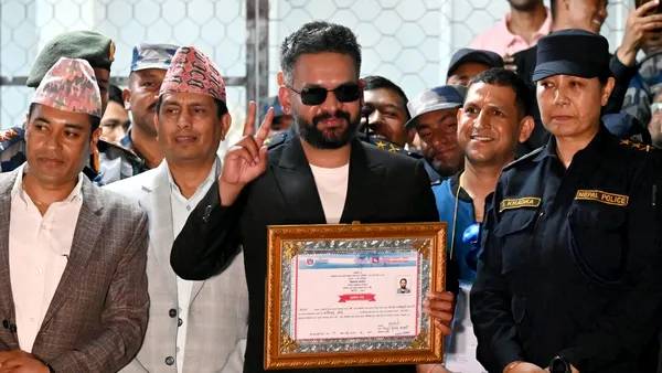 De la YouTube direct în fruntea Guvernului. Cine este rapperul cu milioane de vizualizări care a devenit noul premier al Nepalului