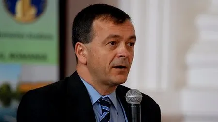 Cine este Lucian Georgescu, ministrul propus la Cercetare, a cărui  soție câștigă 9.000 de euro ca medic în Franța