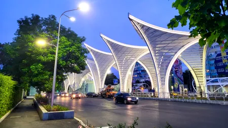 Stația intermodală de la „Eroii Revoluției” este aproape gata. Primarul sectorului 4, Daniel Băluță, a postat imagini cu „Poarta Eroilor” ILUMINATĂ