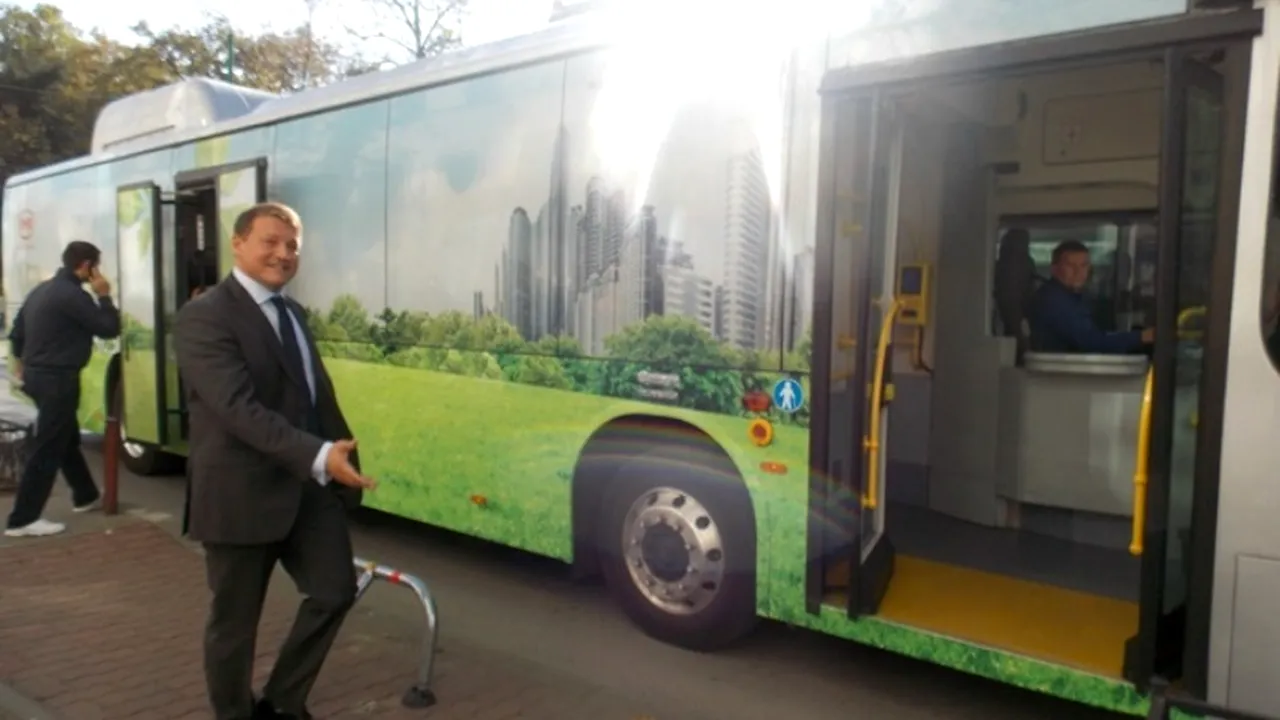 Autobuzul electric testat la Suceava, depistat de polițiști în trafic fără licență de transport