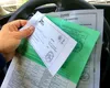 Ce riști dacă nu declari la timp vânzarea unei mașini. Mulți șoferi nu cunosc LEGEA