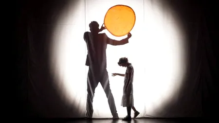 Teatrul Excelsior lansează un program de spectacole speciale, dedicate adolescenților 