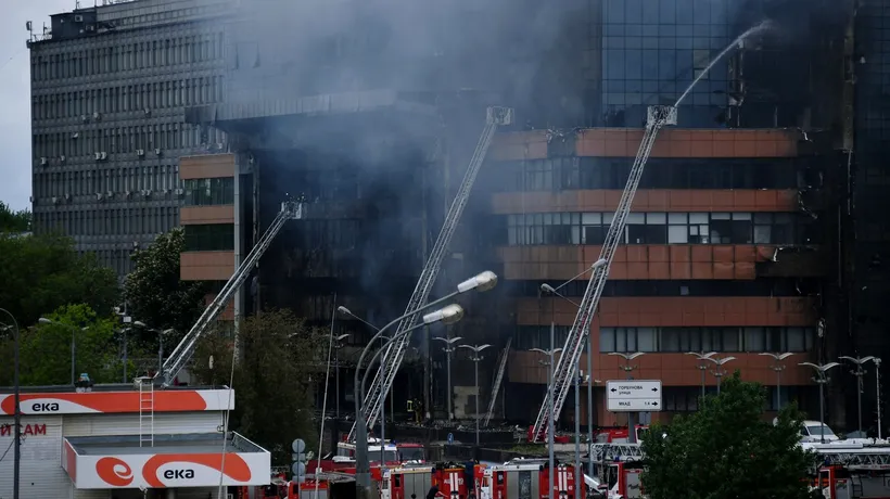 FOTO-VIDEO | Incendiu violent la o clădire de birouri din Moscova