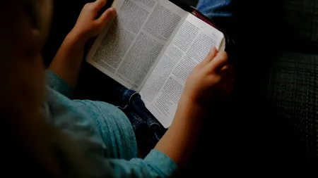 Misiune dificilă: Cum îi ajutăm pe cei mici să descopere pasiunea pentru LECTURĂ, într-o lume plină de alte tentații pentru ei. TOP 5 cărți recomandate copiilor până în 10 ani