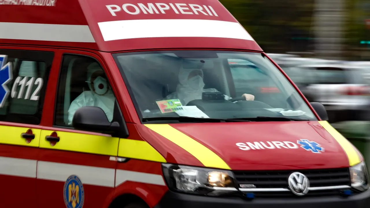 Accident între un tramvai și un autobuz în Sectorul 5