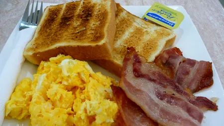 Cum să faci omletă fără să spargi ouăle